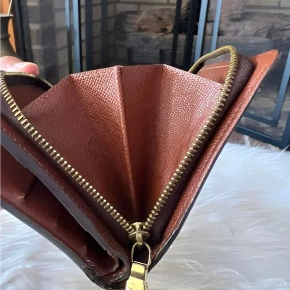 Louis Vuitton Monogram Wallet - Picture 7 of 16